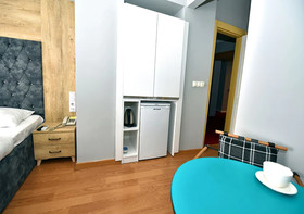 Royal Garden Suite Hotel