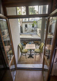 Royal Garden Suite Hotel