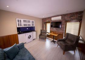 Royal Garden Suite Hotel