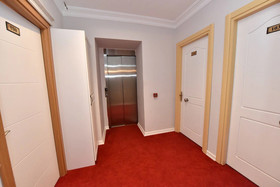 Royal Garden Suite Hotel