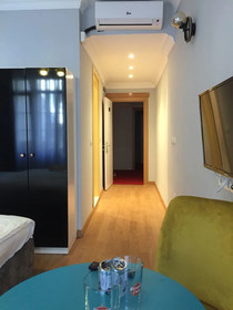 Royal Garden Suite Hotel