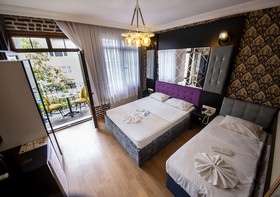 Royal Garden Suite Hotel