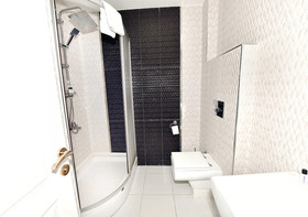 Royal Garden Suite Hotel