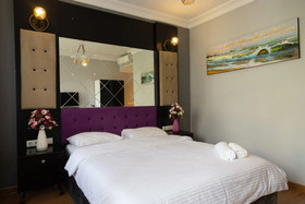 Royal Garden Suite Hotel