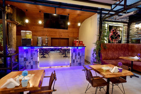 Royal Garden Suite Hotel