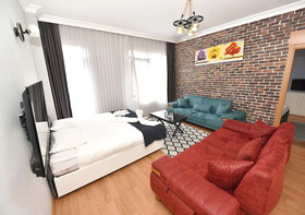 Royal Garden Suite Hotel