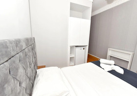 Royal Garden Suite Hotel