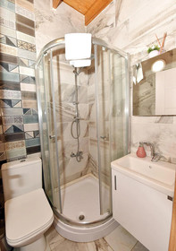 Royal Garden Suite Hotel