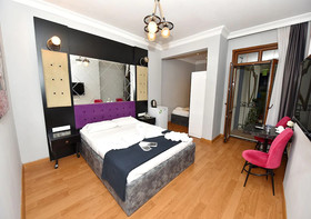 Royal Garden Suite Hotel