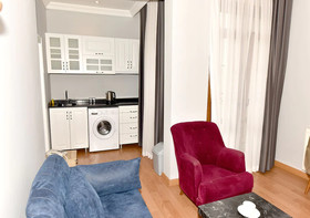 Royal Garden Suite Hotel