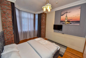 Royal Garden Suite Hotel