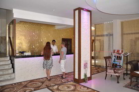 Kleopatra South Star Apart