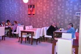 Kleopatra South Star Apart