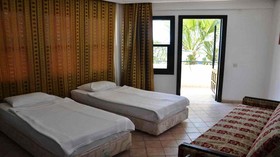 Gold Twins Family Beach Hotel