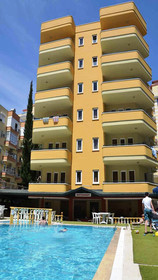 Gold Twins Family Beach Hotel