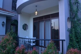 Akasu Bed and Breakfast