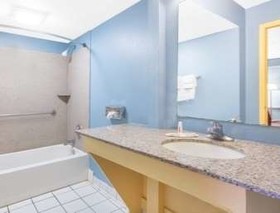 Days Inn by Wyndham Albany