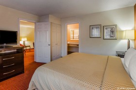 Clarion Suites Augusta