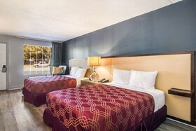 Suburban Studios Brunswick I-95