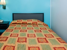 OYO Hotel Calhoun GA I-75 & US-41 Hwy