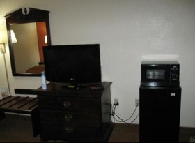 Days Inn by Wyndham Dalton