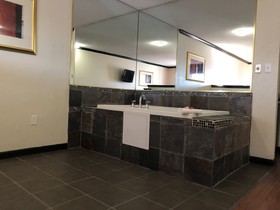 Rite4us Inn & Suites