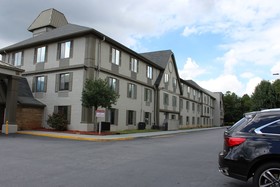 Rite4us Inn & Suites