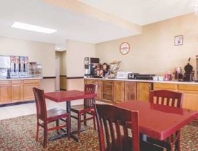 Howard Johnson by Wyndham Perry GA