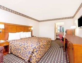 Howard Johnson by Wyndham Perry GA