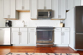 Sonder The Broughton Apartments Historic District