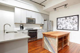 Sonder The Broughton Apartments Historic District