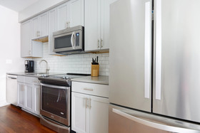 Sonder The Broughton Apartments Historic District