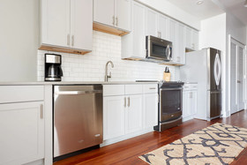 Sonder The Broughton Apartments Historic District