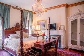 The Olde Savannah Inn