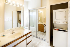 Waikiki Shore by Castle Hotels & Resorts