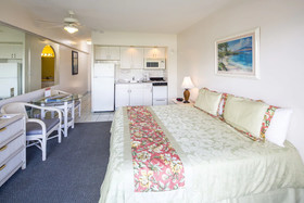 Waikiki Shore by Castle Hotels & Resorts