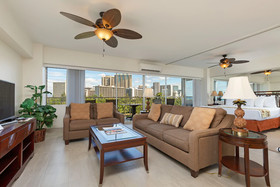 Waikiki Shore by Castle Hotels & Resorts