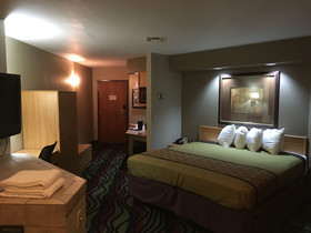 Apple Tree Inn and Suites