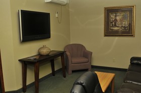 Apple Tree Inn and Suites