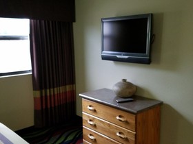 Apple Tree Inn and Suites