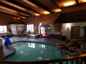 Apple Tree Inn and Suites
