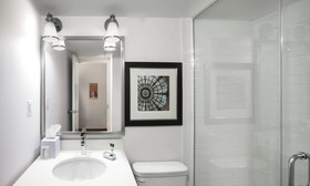 DoubleTree by Hilton Manhattan