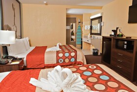 Super 8 by Wyndham Wichita Airport