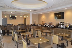 Best Western Plus Atrium Inn & Suites