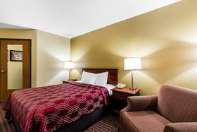 Econo Lodge Inn And Suites