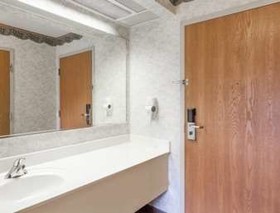 Super 8 by Wyndham Erwin