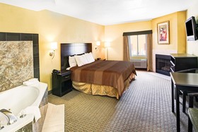 Days Inn & Suites by Wyndham Downtown Gatlinburg Parkway