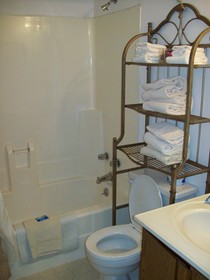 Oak Square Condominiums