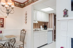 Oak Square Condominiums