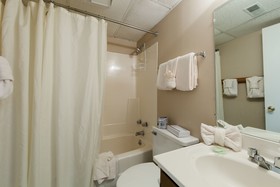 Oak Square Condominiums